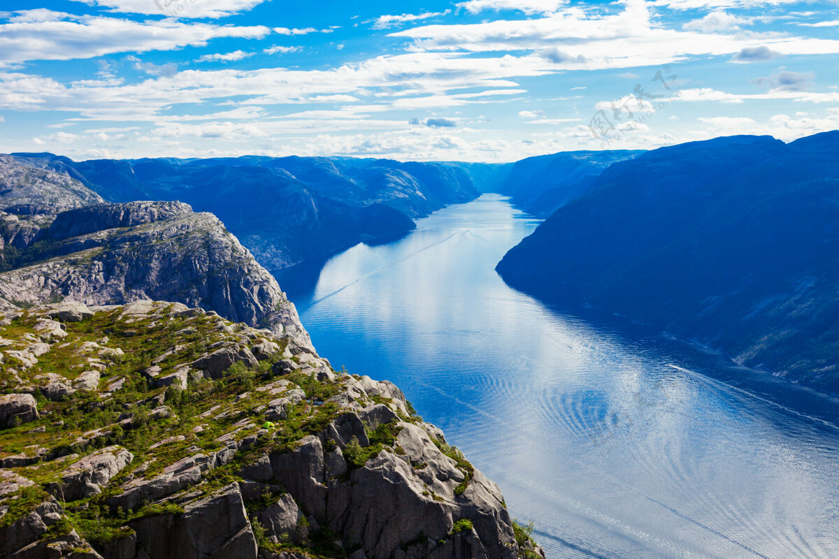 挪威Preikestolen或prekestolen或讲坛岩石鸟瞰图 挪威斯堪的纳维亚悬崖北欧