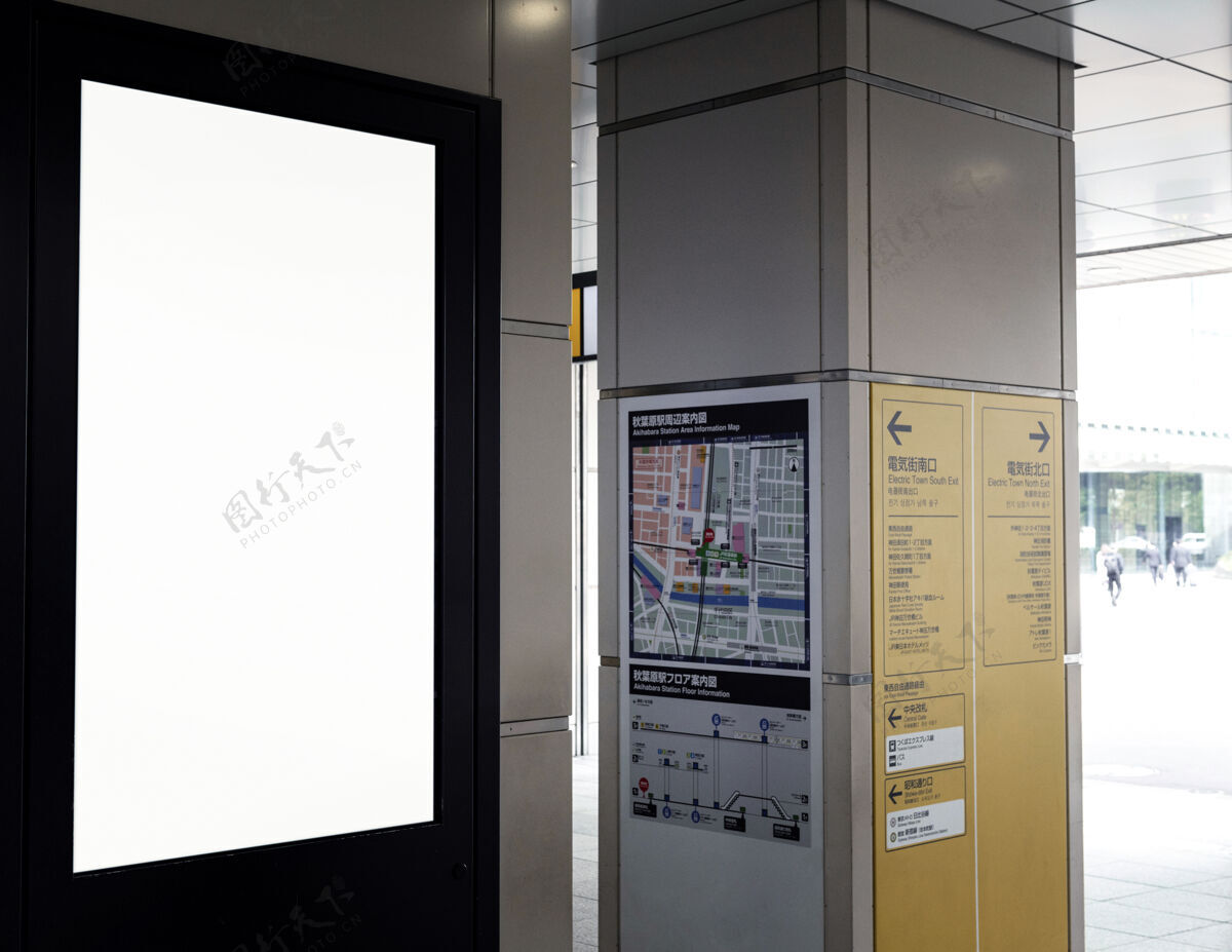 日本日本地铁列车系统乘客信息显示屏地铁火车站复制空间