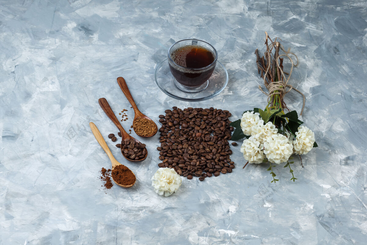 大理石高角度观咖啡豆 一杯咖啡加咖啡豆 速溶咖啡 咖啡粉早晨钟讨论