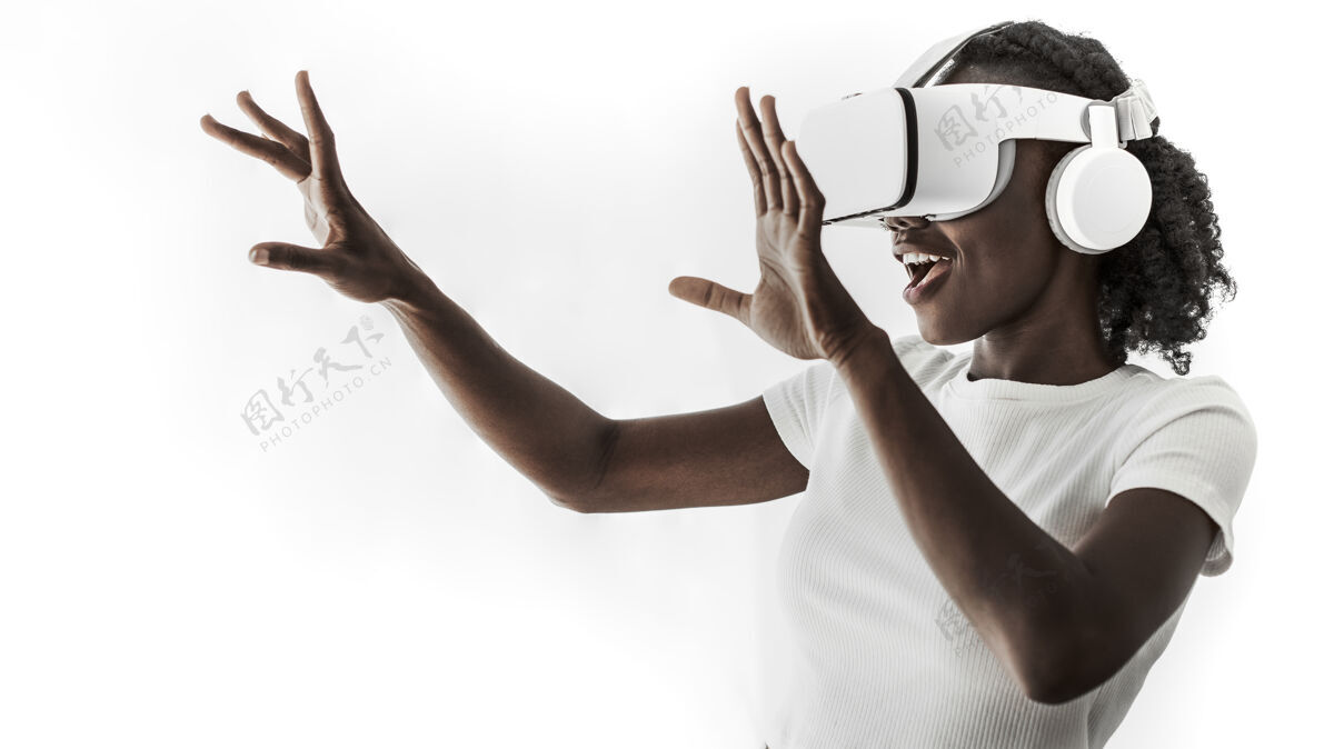 模拟非裔美国妇女体验虚拟现实模拟体验未来派技术
