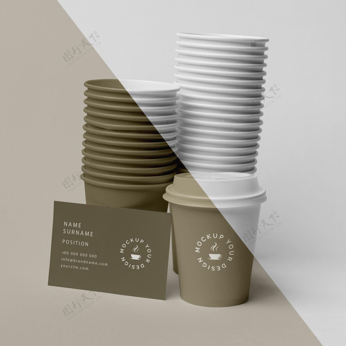 咖啡模型桌上有咖啡模型的塑料杯塑料杯模型品牌